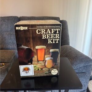 Mr. Beer Homebrewing System- Starter set. Like New